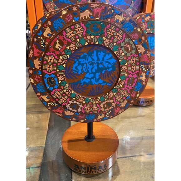 Disney Parks Animal Kingdom Wood Stand Sign Tree Of Life‎ NEW - Picture 1 of 2